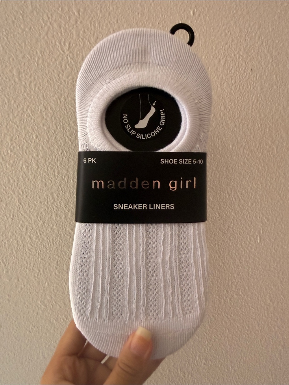 Madden Girl White and Black No-Show Sneaker Liner Socks - 6 Pack